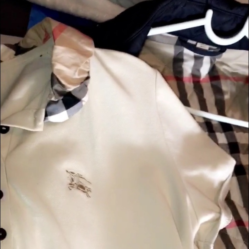Women Burberry polo